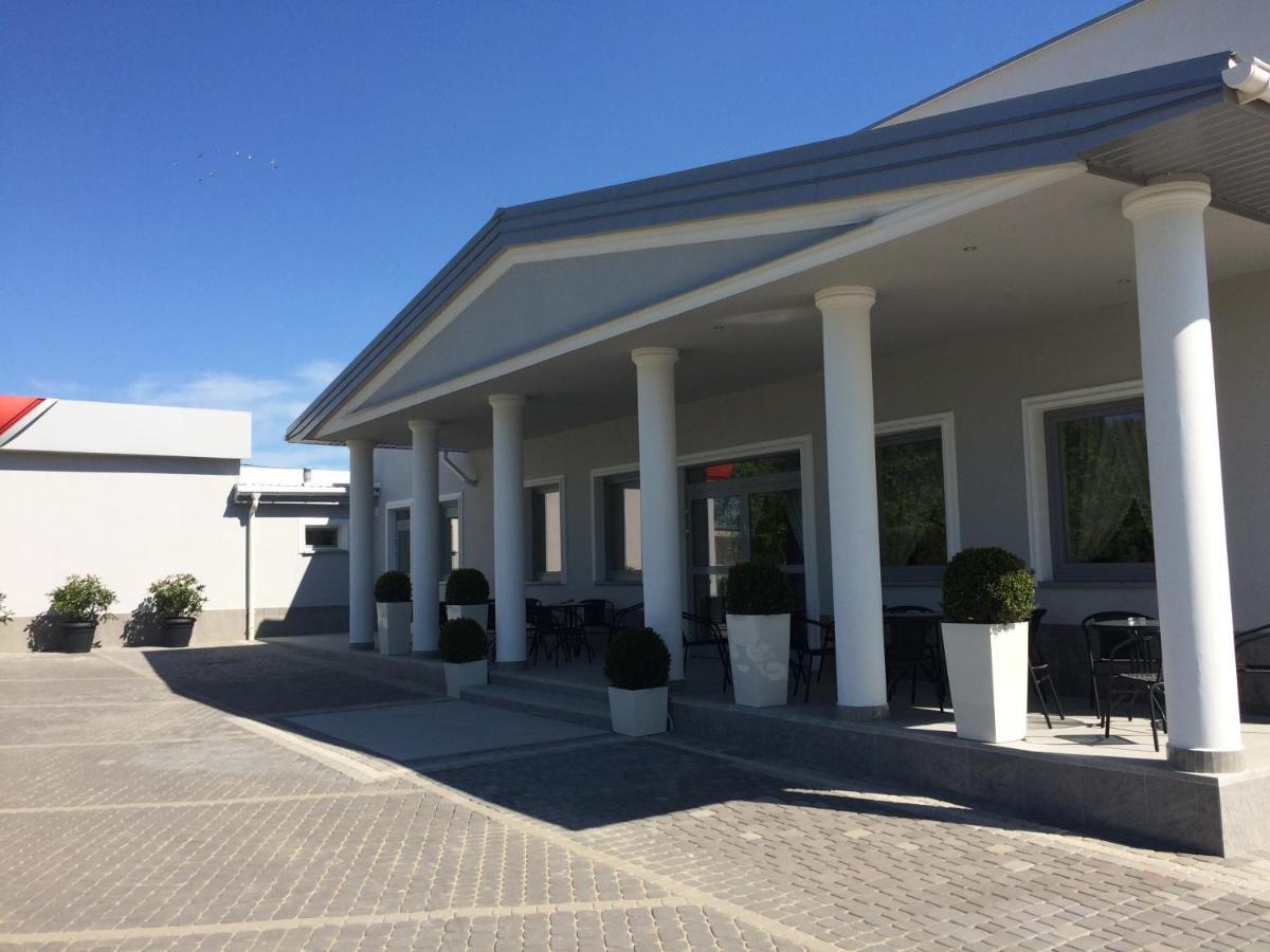 Hotel Arkadia Konskie Extérieur photo