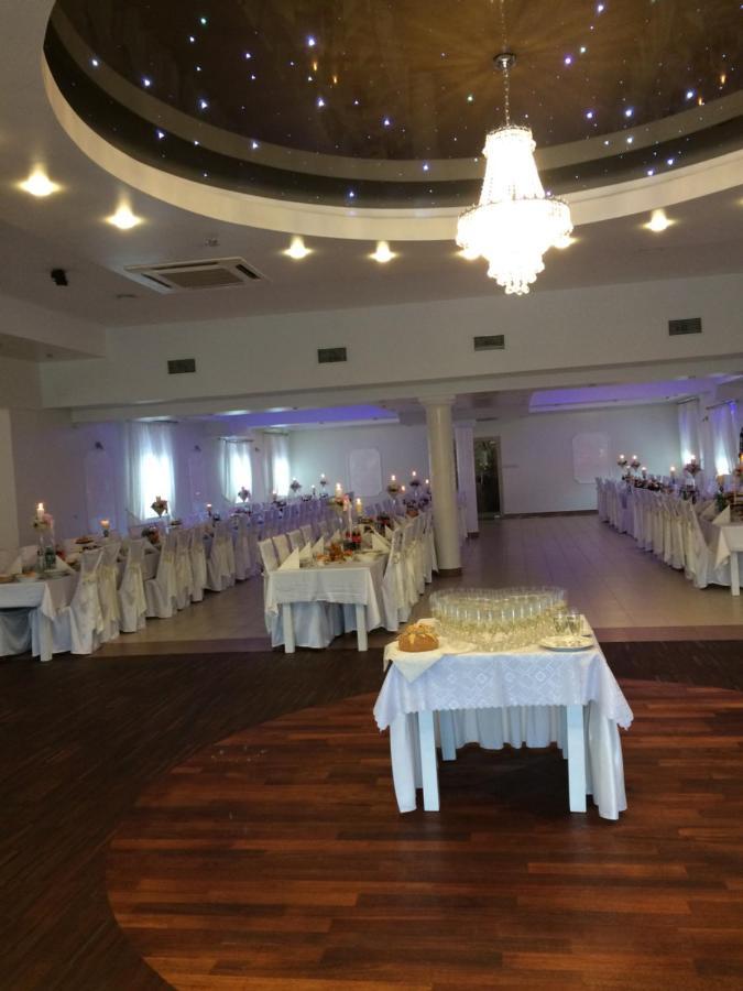 Hotel Arkadia Konskie Extérieur photo