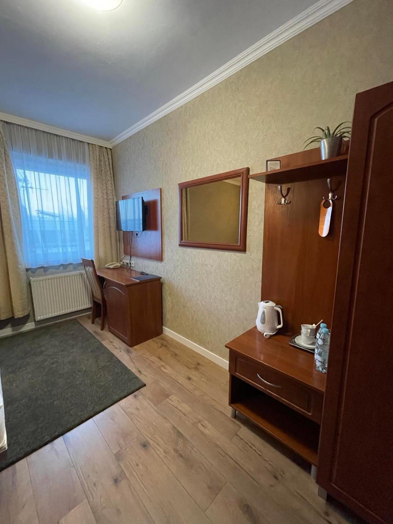 Hotel Arkadia Konskie Extérieur photo